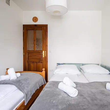 Luna Apartment *