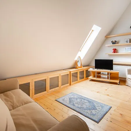 Luna Apartment