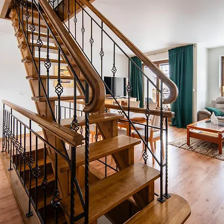 Luna Apartment